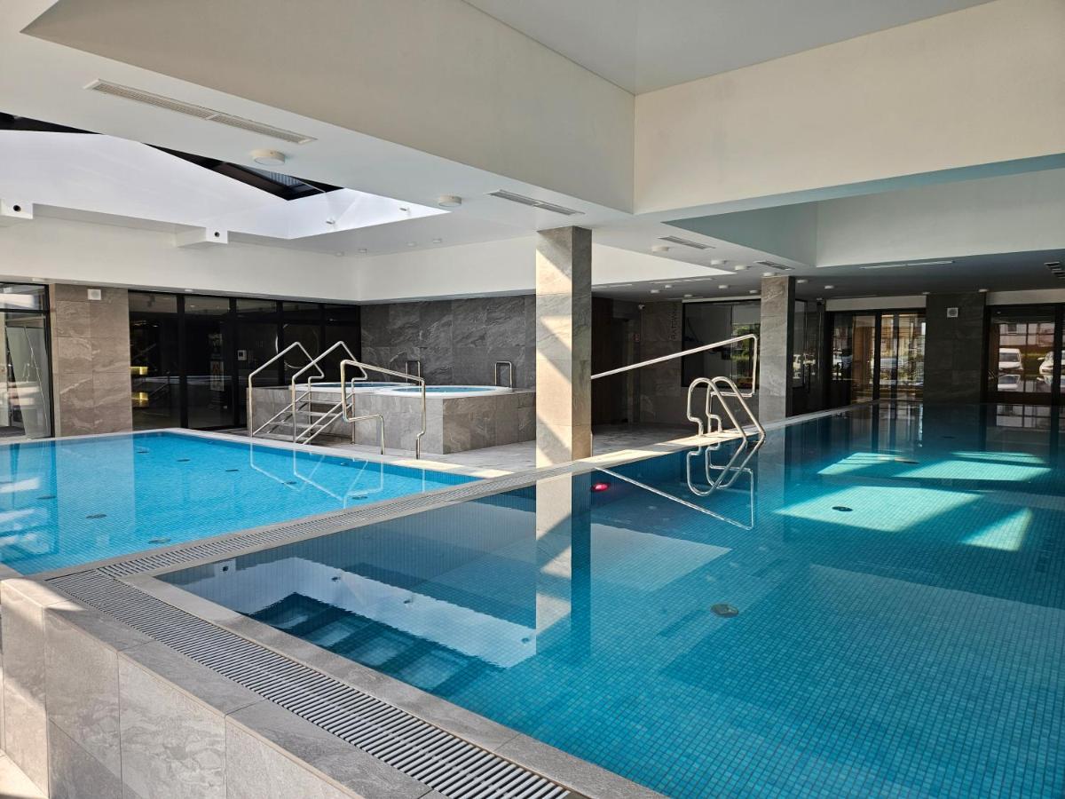 Port & Wellness 218
